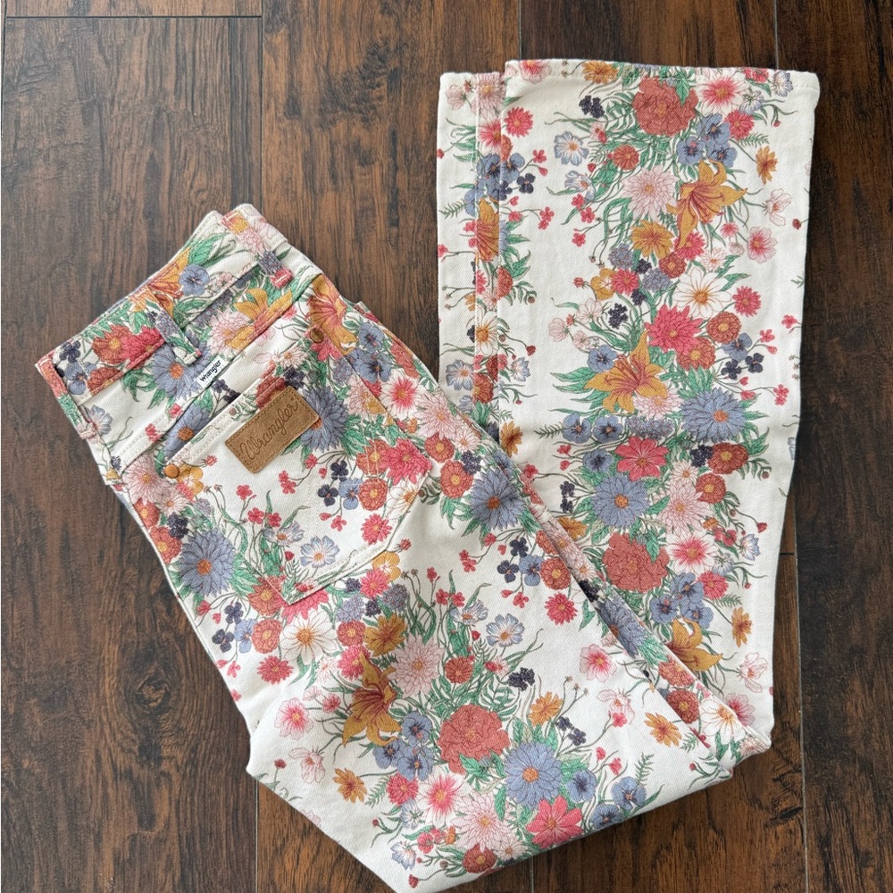 Wrangler Women's Floral Jeans - Multicolor